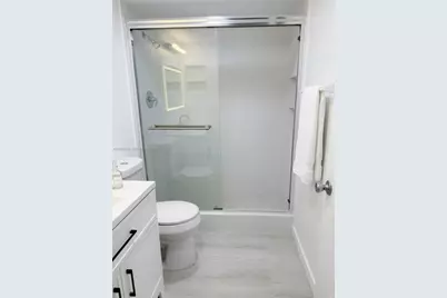 220 Lakeview Dr #102, Weston, FL 33326 - Photo 7