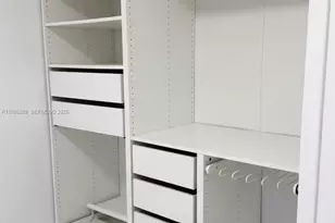 220 Lakeview Dr, Weston, FL 33326 - Photo 13