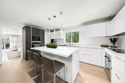 7155 Los Pinos Blvd, Coral Gables, FL 33143 - Photo 11