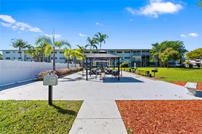 4800 Hillcrest Ln #408, Hollywood, FL 33021 - Photo 25