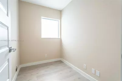 2400 NE 26th St #1, Fort Lauderdale, FL 33305 - Photo 13