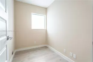 2400 NE 26th St, Fort Lauderdale, FL 33305 - Photo 13