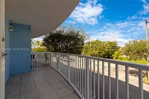 1555 N Treasure Dr, North Bay Village, FL 33141 - Photo 7