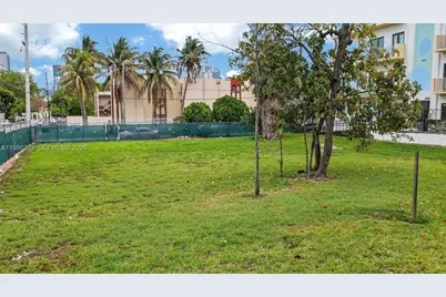244 NW 7th Ave, Miami, FL 33128 - Photo 17