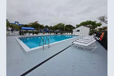 4725 Lucerne Lakes Blvd E #106, Lake Worth, FL 33467 - Photo 11