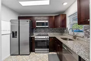 9540 Sunrise Lakes Blvd, Sunrise, FL 33322 - Photo 3