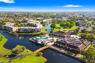 9540 Sunrise Lakes Blvd, Sunrise, FL 33322 - Photo 31