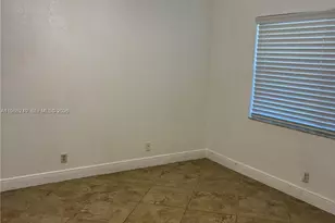 8791 Holly Ct, Tamarac, FL 33321 - Photo 11