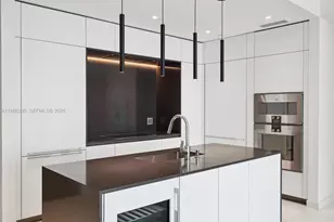 300 Biscayne Blvd Way, Miami, FL 33131 - Photo 5