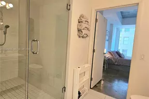 151 SE 1st St, Miami, FL 33131 - Photo 37