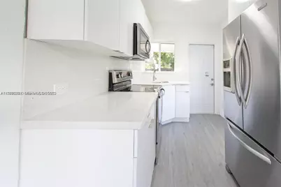 1812 NW 64th St, Miami, FL 33147 - Photo 35
