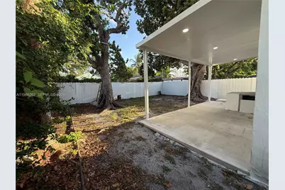 1812 NW 64th St, Miami, FL 33147 - Photo 13