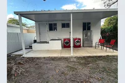 1812 NW 64th St, Miami, FL 33147 - Photo 25