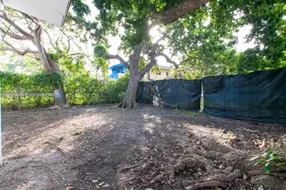 1812 NW 64th St, Miami, FL 33147 - Photo 45