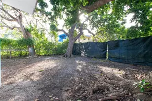 1812 NW 64th St, Miami, FL 33147 - Photo 45