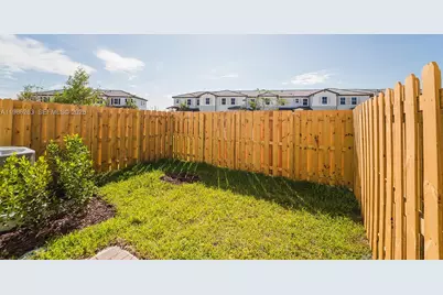 2620 SE 28th Dr, Homestead, FL 33035 - Photo 9