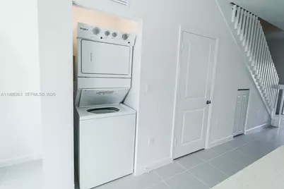 2620 SE 28th Dr, Homestead, FL 33035 - Photo 11