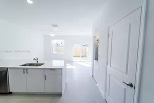2620 SE 28th Dr, Homestead, FL 33035 - Photo 5