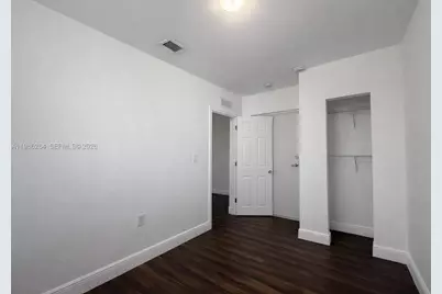 540 NW 7th St #36, Miami, FL 33136 - Photo 9