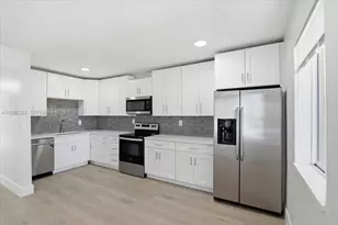 1400 NE 43rd Ct, Pompano Beach, FL 33064 - Photo 9