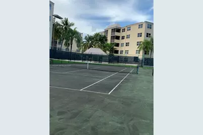 8215 Lake Dr #201, Doral, FL 33166 - Photo 19