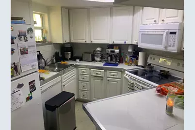 8215 Lake Dr #201, Doral, FL 33166 - Photo 9