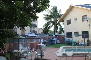 2295 W 53rd Pl, Hialeah, FL 33016 - Photo 17
