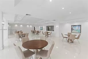 6450 Collins Ave, Miami Beach, FL 33141 - Photo 59