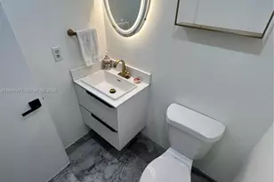 6450 Collins Ave, Miami Beach, FL 33141 - Photo 39