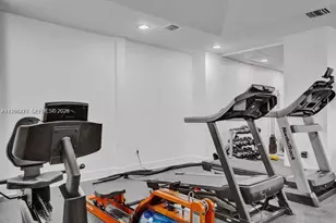 6450 Collins Ave, Miami Beach, FL 33141 - Photo 53