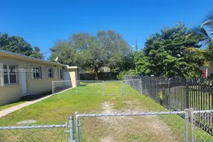 751 NW 96th St, Miami, FL 33150 - Photo 11