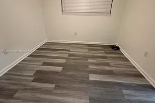 751 NW 96th St, Miami, FL 33150 - Photo 5