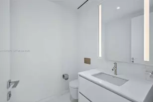 300 Biscayne Blvd Way, Miami, FL 33131 - Photo 21