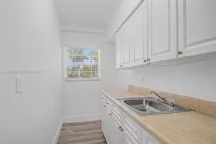 1685 Jefferson Ave, Miami Beach, FL 33139 - Photo 9
