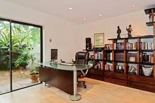 2991 Lakewood Ln, Hollywood, FL 33021 - Photo 7