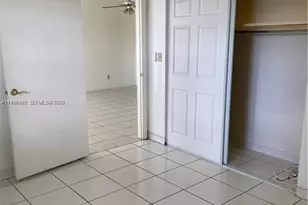 6211 SW 37th St, Davie, FL 33314 - Photo 9