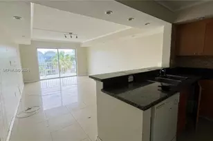 486 NW 165th St Rd, Miami, FL 33169 - Photo 3