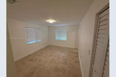 1781 NW 16th St, Miami, FL 33125 - Photo 11