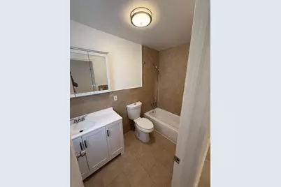 1781 NW 16th St, Miami, FL 33125 - Photo 9