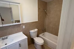 1781 NW 16th St, Miami, FL 33125 - Photo 9