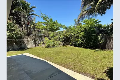 1781 NW 16th St, Miami, FL 33125 - Photo 17