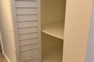 1781 NW 16th St, Miami, FL 33125 - Photo 15