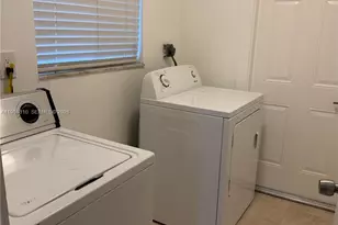 1781 NW 16th St, Miami, FL 33125 - Photo 23