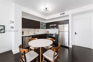 90 SW 3rd St, Miami, FL 33130 - Photo 5