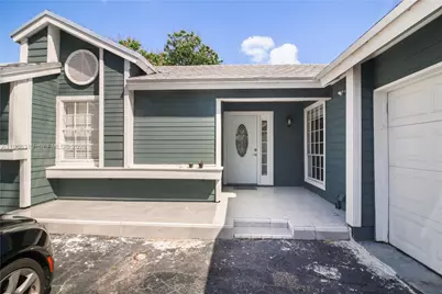 10135 SW 139th Pl, Miami, FL 33186 - Photo 1