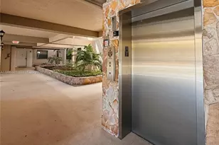 511 Ives Dairy Rd, Miami, FL 33179 - Photo 35