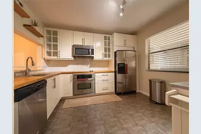 511 Ives Dairy Rd #301-6, Miami, FL 33179 - Photo 3