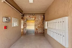 511 Ives Dairy Rd, Miami, FL 33179 - Photo 37