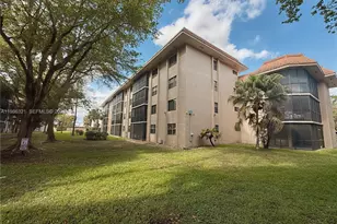 511 Ives Dairy Rd, Miami, FL 33179 - Photo 39