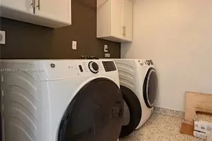 511 Ives Dairy Rd, Miami, FL 33179 - Photo 27